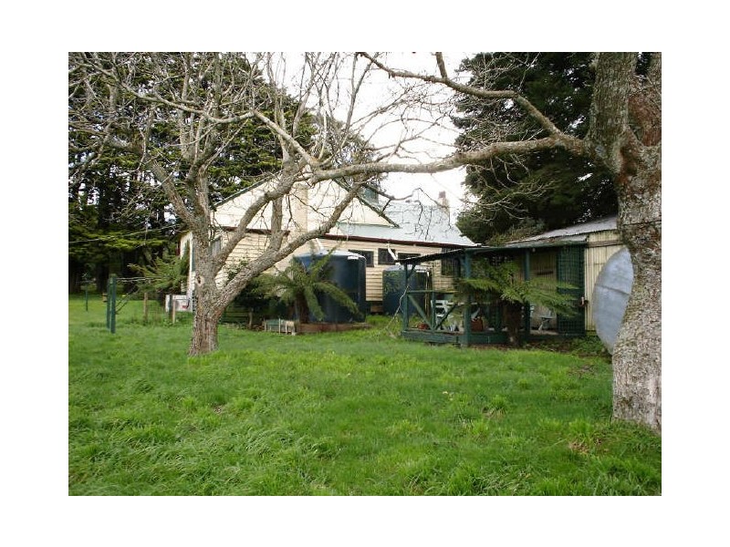 38 Deviation Road, Kinglake VIC 3763