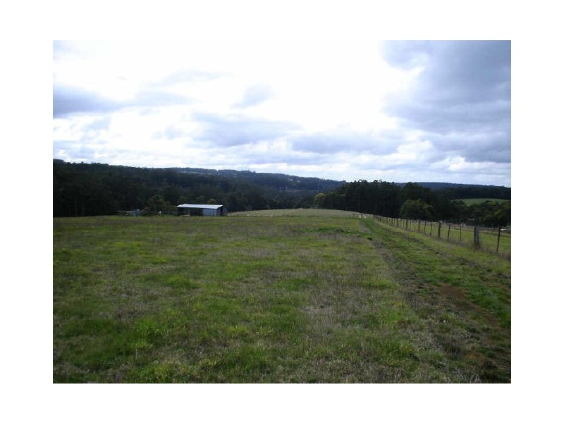 38 Deviation Road, Kinglake VIC 3763
