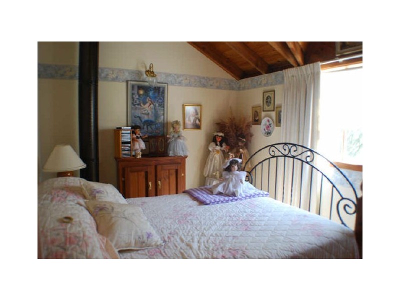 257 Edenvale Crescent, Kinglake West VIC 3757