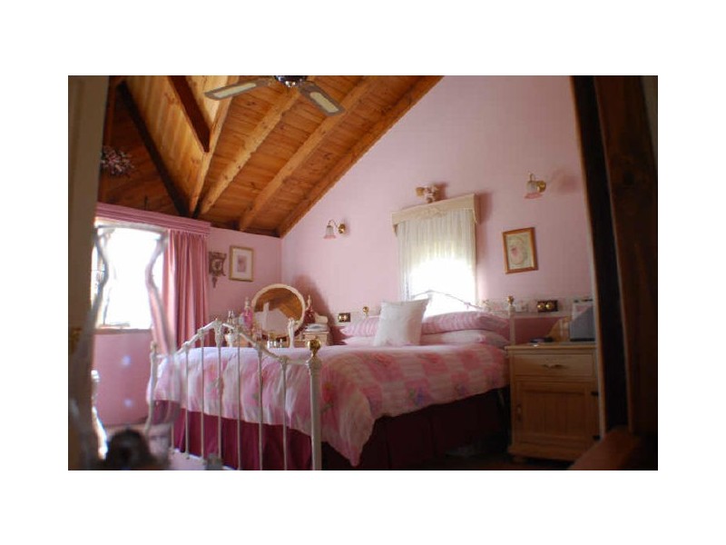 257 Edenvale Crescent, Kinglake West VIC 3757