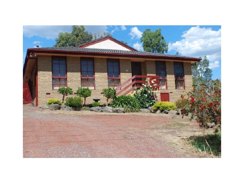 8 Little River Street, Whittlesea VIC 3757