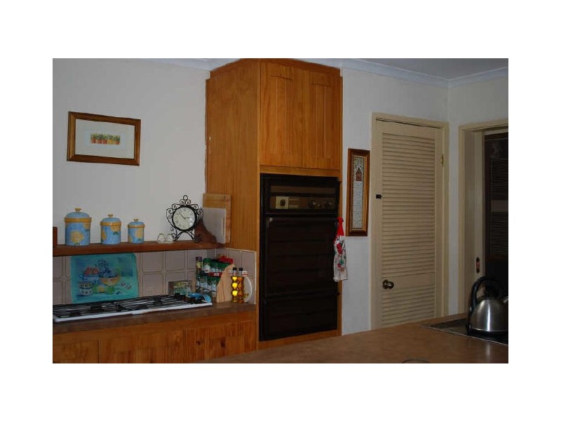 8 Little River Street, Whittlesea VIC 3757