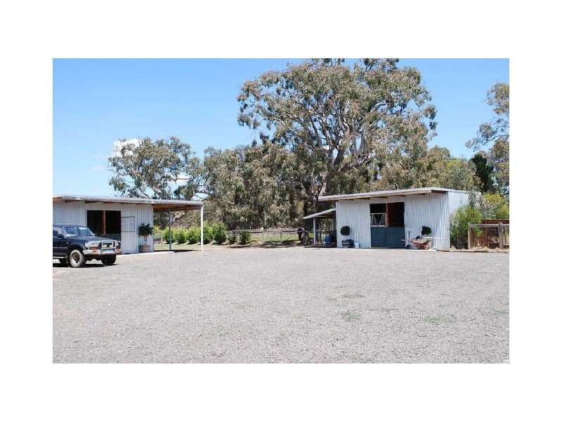 120 Cades Road, Yan Yean VIC 3755