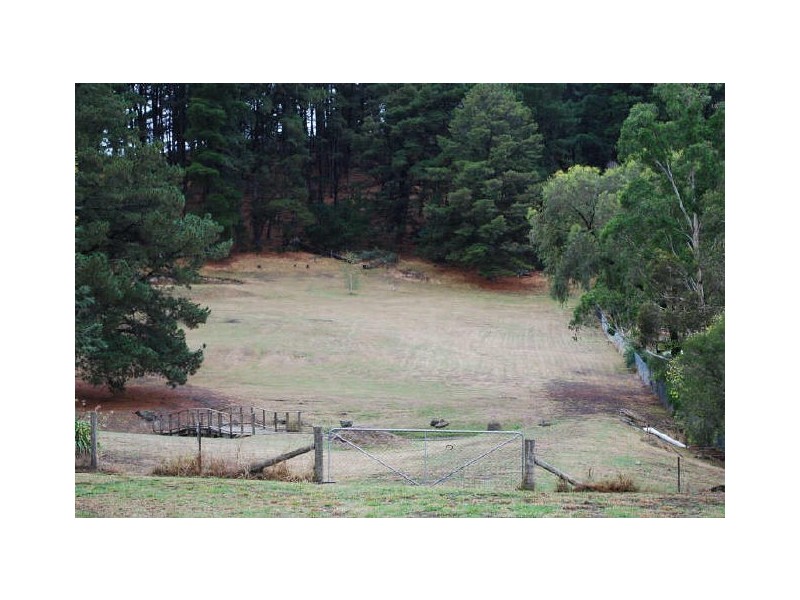 35 Third Avenue, Eden Park VIC 3757