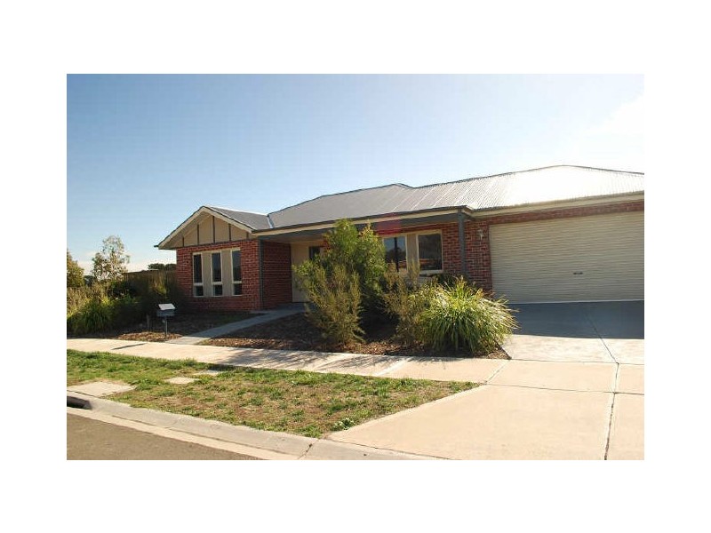 60 Oakbank Boulevard, Whittlesea VIC 3757