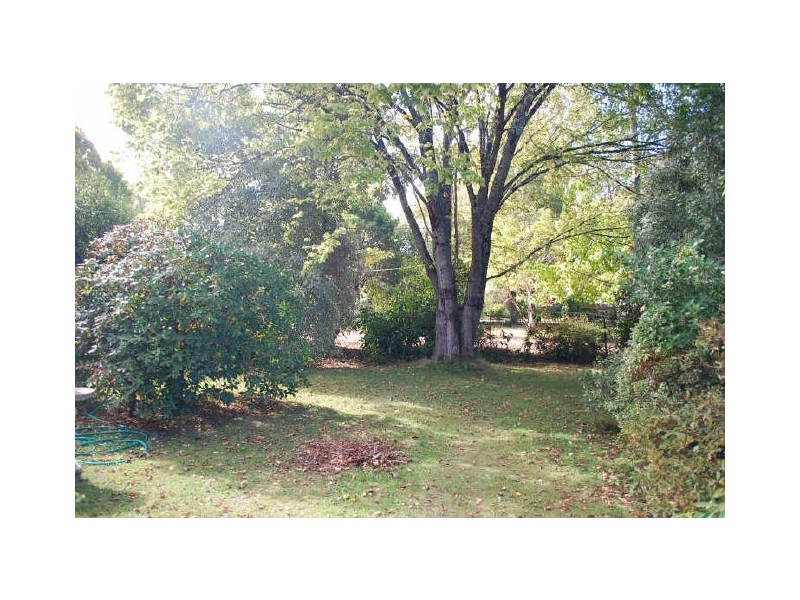 35 Riverside Crescent, Flowerdale VIC 3717