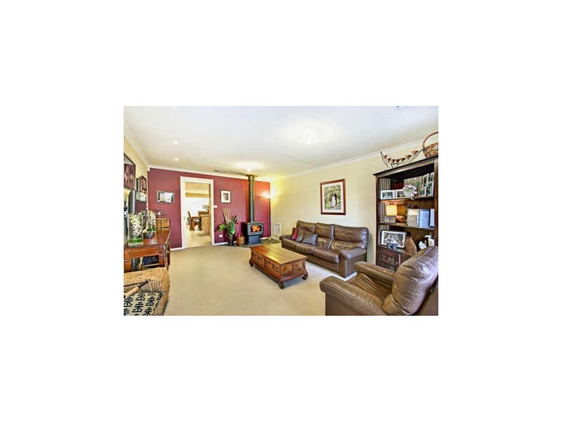 13 Oakbank Boulevard, Whittlesea VIC 3757