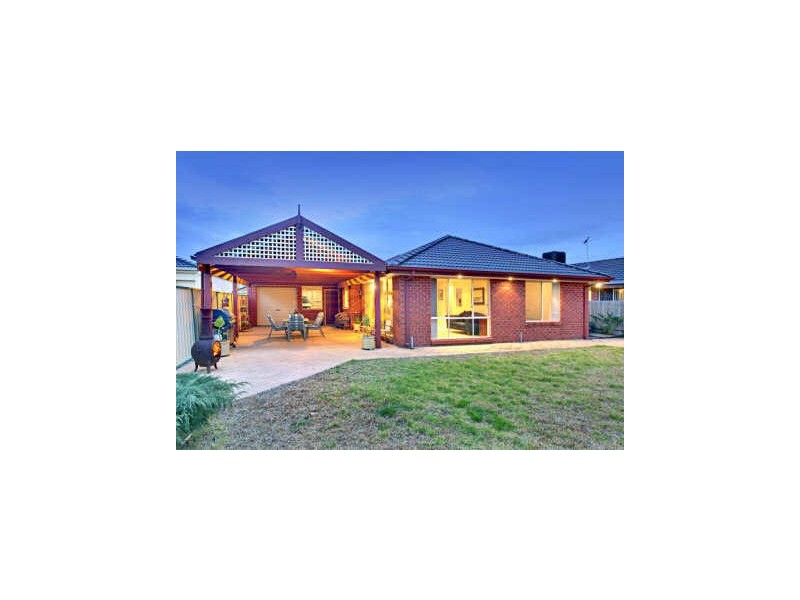 13 Oakbank Boulevard, Whittlesea VIC 3757