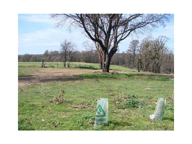 17 Pine Ridge Road, Kinglake West VIC 3757