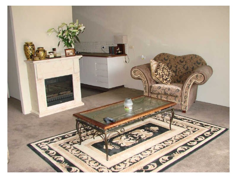 2/17 Oak Street, Whittlesea VIC 3757