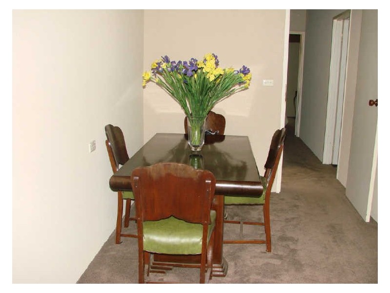 2/17 Oak Street, Whittlesea VIC 3757