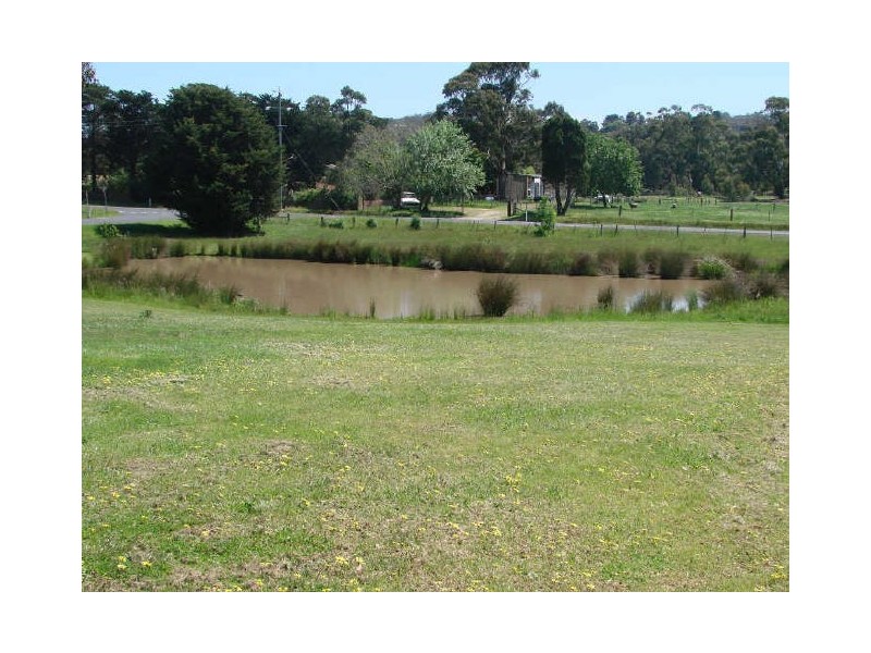 320 Eighth Avenue, Eden Park VIC 3757