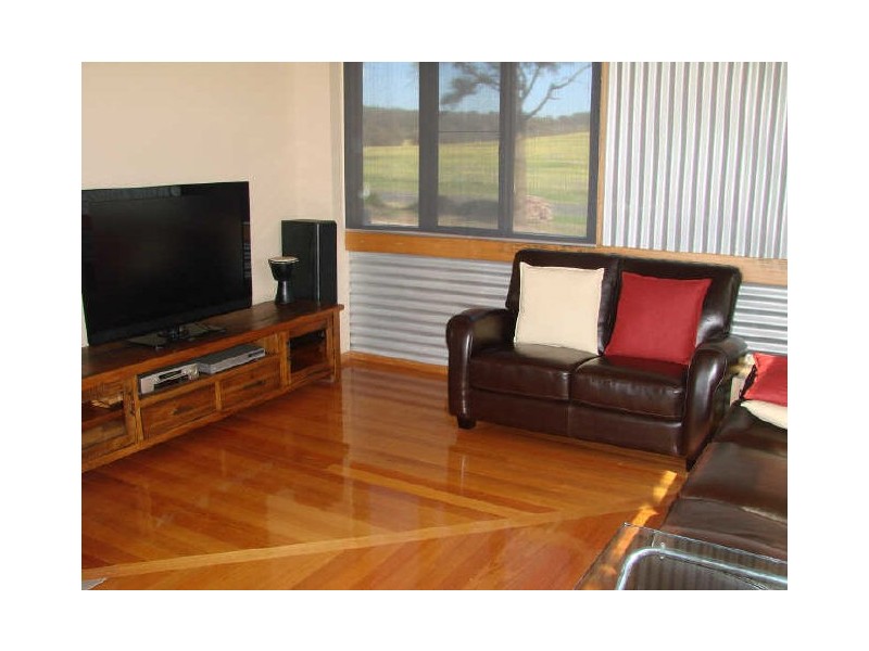 320 Eighth Avenue, Eden Park VIC 3757