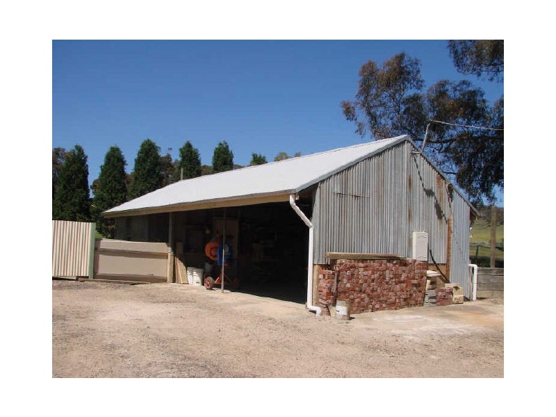 320 Eighth Avenue, Eden Park VIC 3757