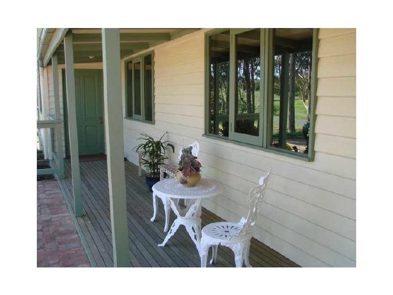 320 Eighth Avenue, Eden Park VIC 3757