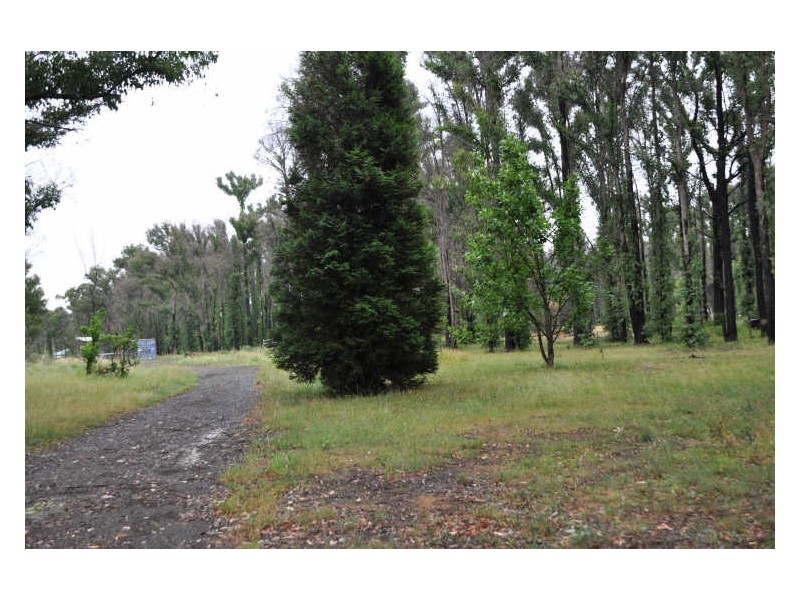 242 Edenvale Crescent, Kinglake West VIC 3757