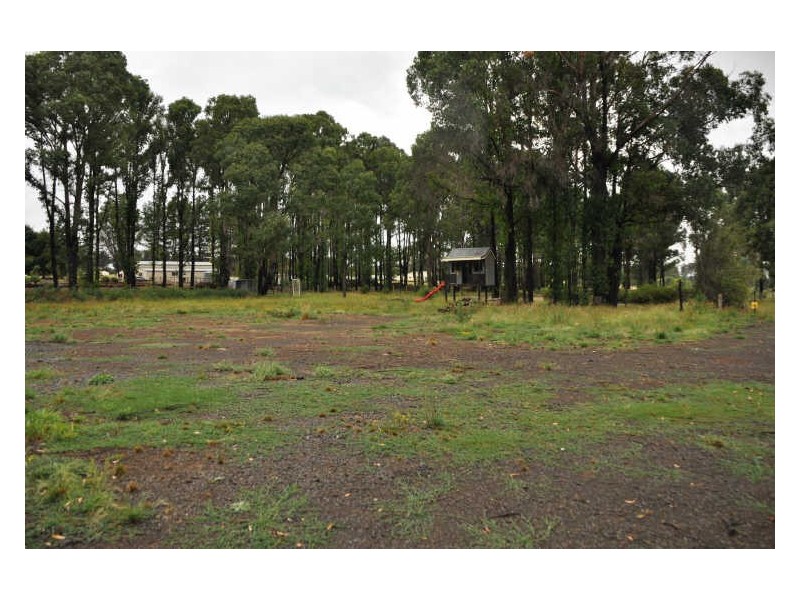 242 Edenvale Crescent, Kinglake West VIC 3757