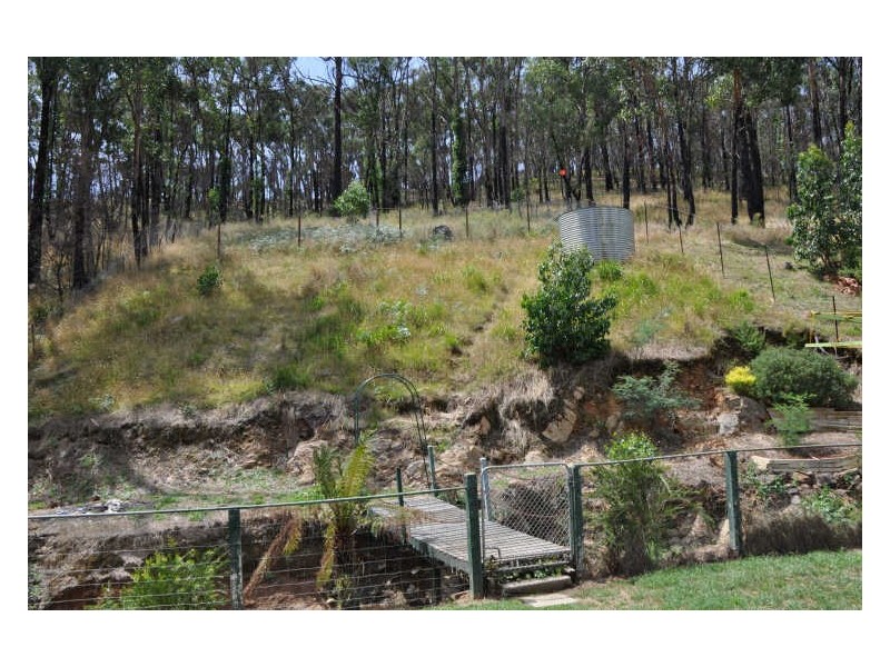 5 Long Gully Road, Flowerdale VIC 3717
