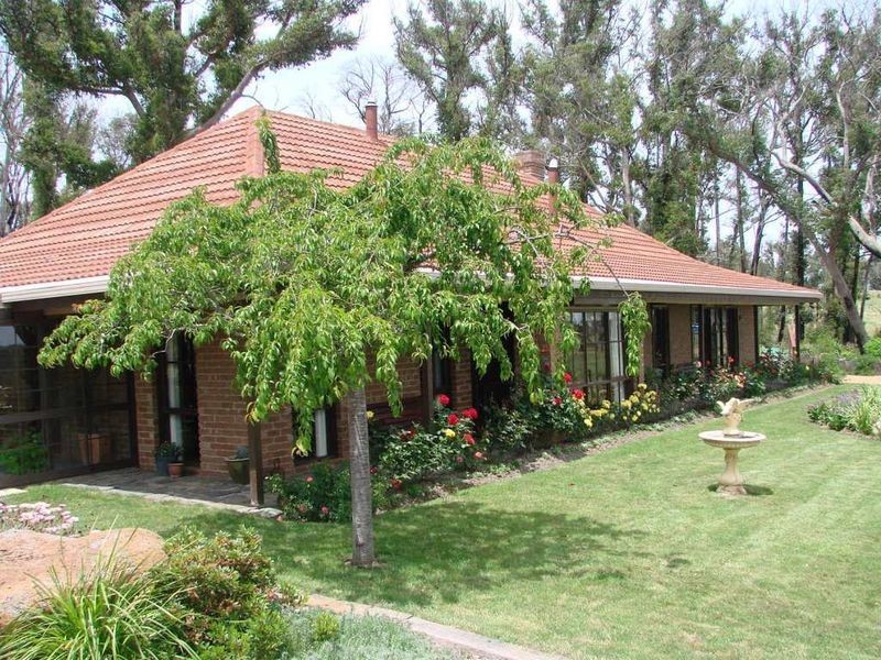 430 Coombs Road, Kinglake West VIC 3757