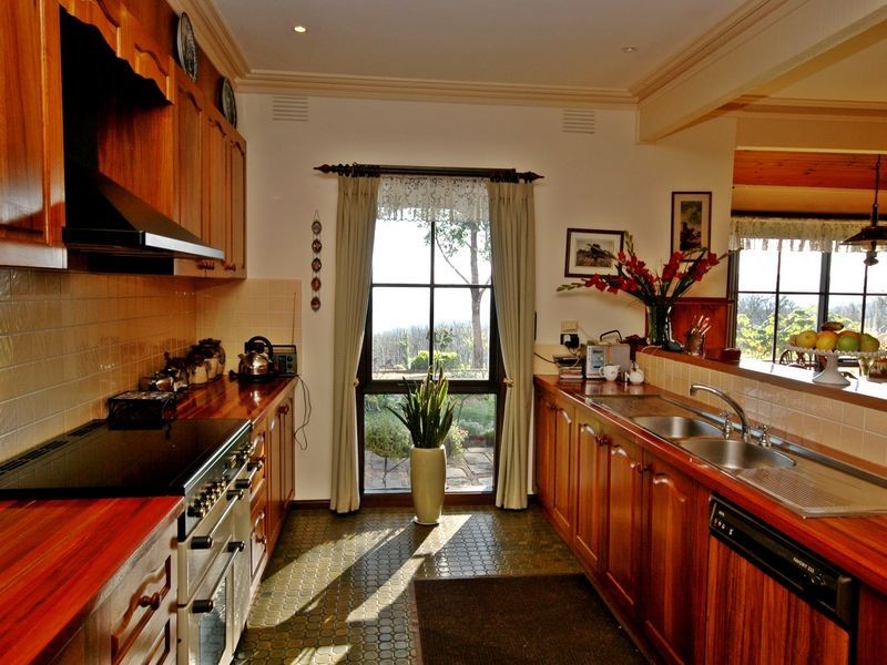 430 Coombs Road, Kinglake West VIC 3757