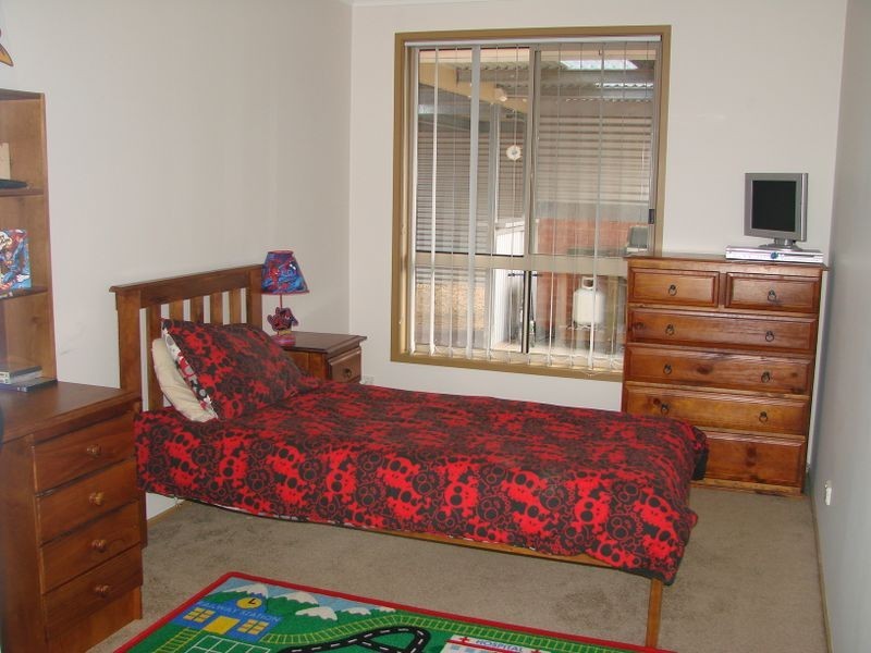 17 Fiona Place, Whittlesea VIC 3757