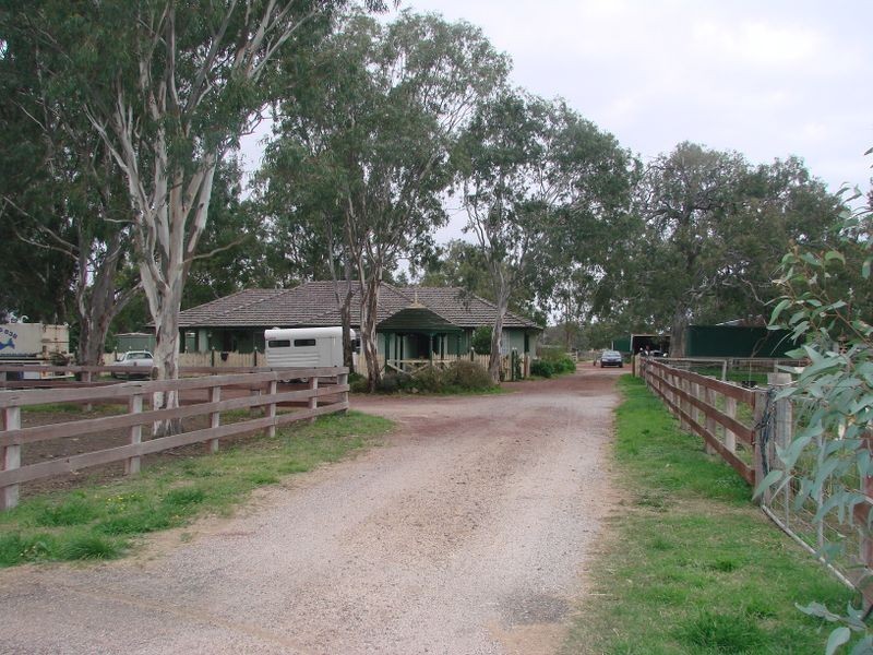 1470 Donnybrook Road, Woodstock VIC 3751