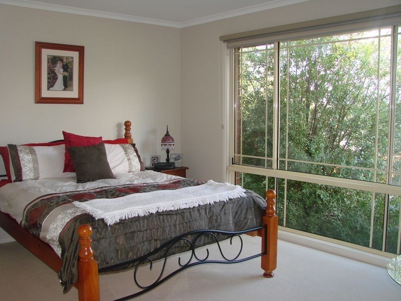 8 Curlew Drive, Whittlesea VIC 3757