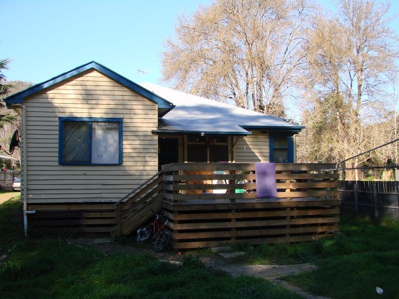 27 Riverside Crescent, Broadford VIC 3658