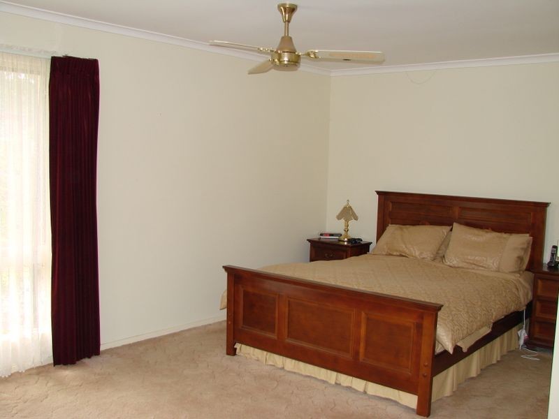 24 Royal Crescent, Kinglake VIC 3763