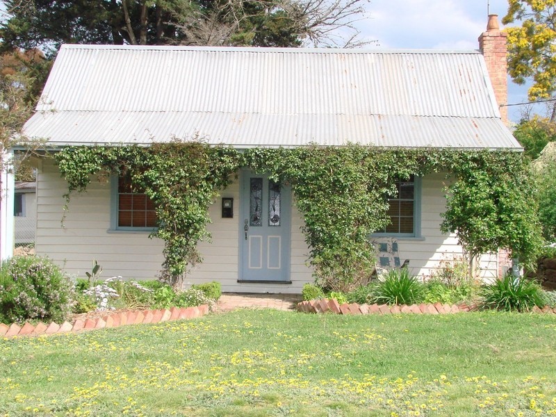 215 Fourth Avenue, Eden Park VIC 3757