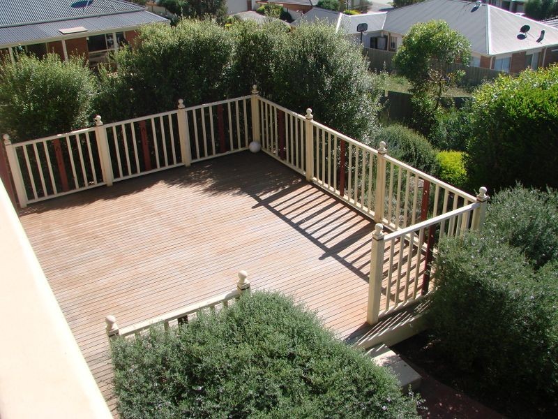 4 Pelican Walk, Whittlesea VIC 3757