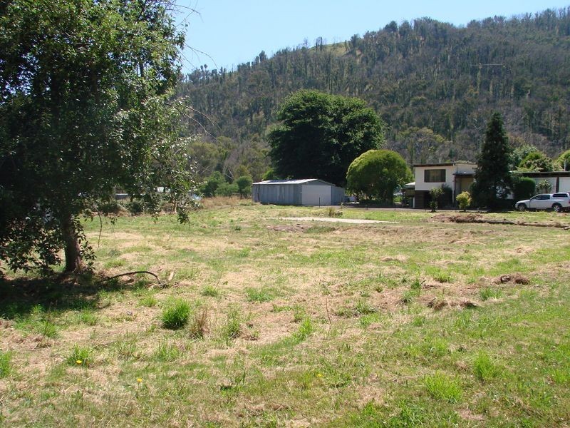 14 Riverside Crescent, Broadford VIC 3658