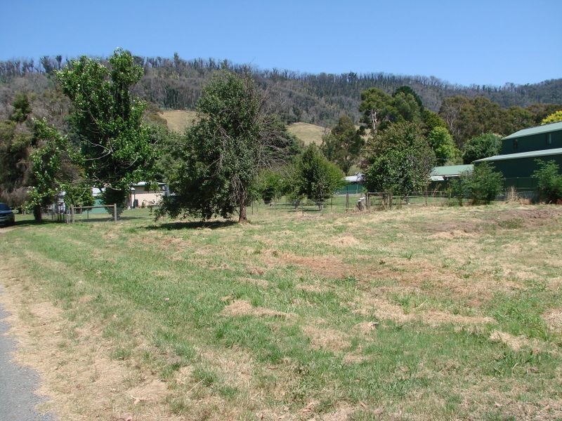 14 Riverside Crescent, Broadford VIC 3658