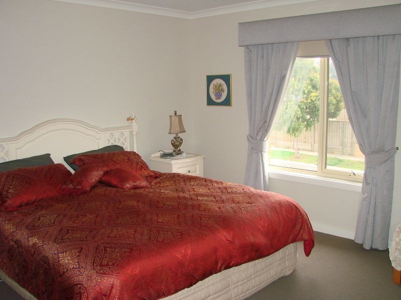 72 Oakbank Blvd, Whittlesea VIC 3757