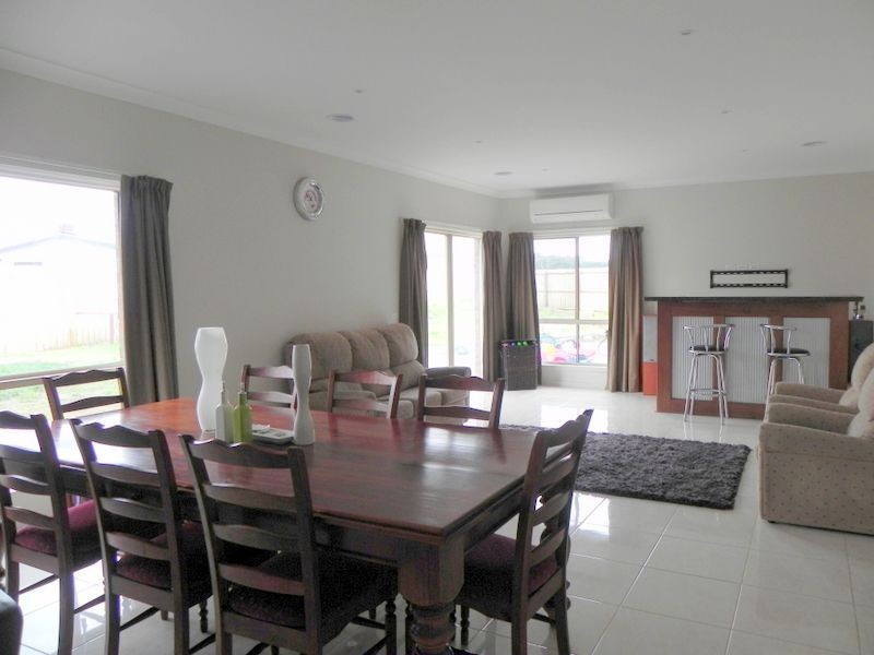 26 Ovens Circuit, Whittlesea VIC 3757