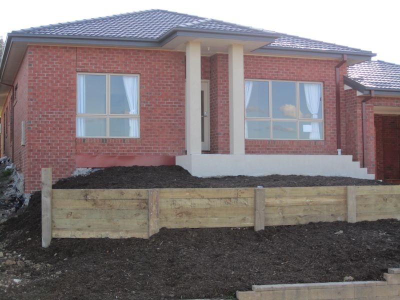 9 Pelican Walk, Whittlesea VIC 3757