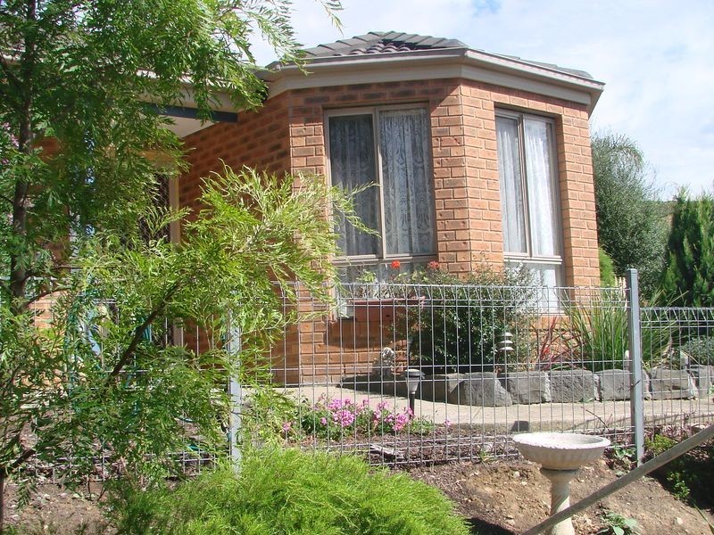 3 Cockatoo Drive, Whittlesea VIC 3757