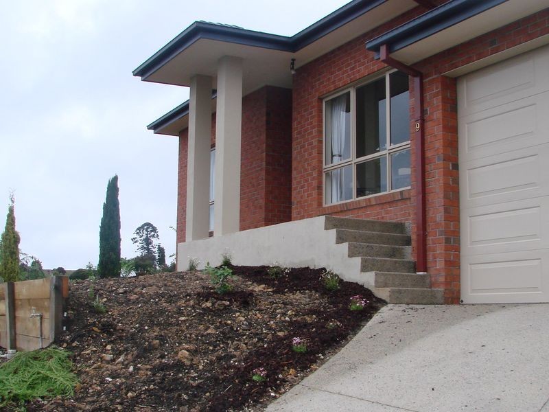 9 Pelican Walk, Whittlesea VIC 3757
