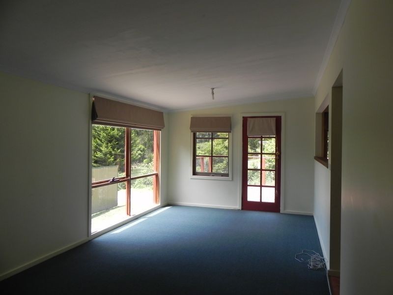 14 Watsons Road, Kinglake West VIC 3757