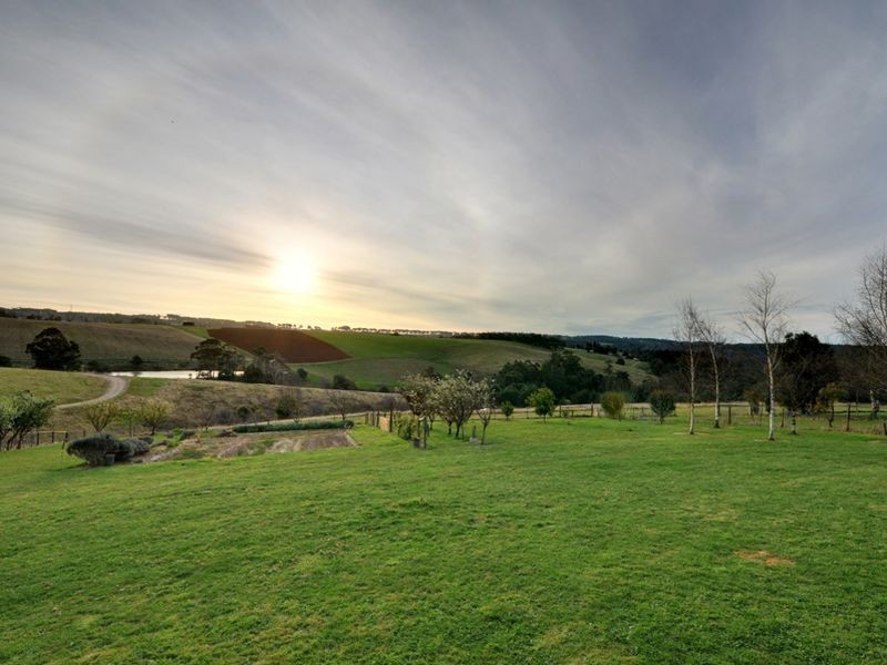 18 James Street, Kinglake VIC 3763