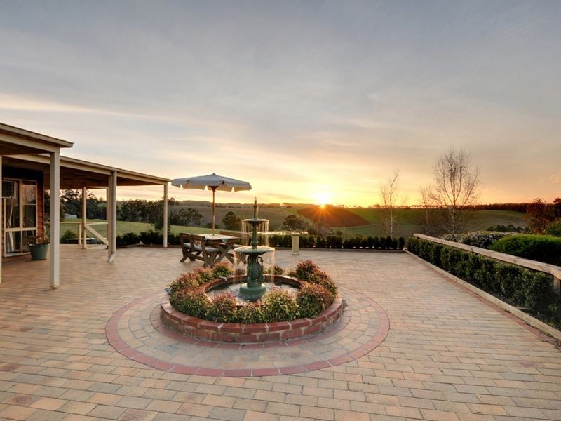 18 James Street, Kinglake VIC 3763