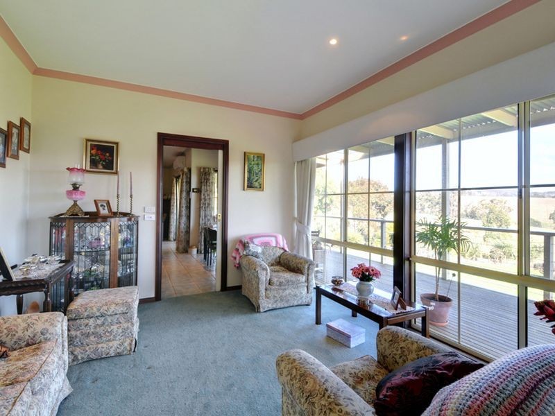 18 James Street, Kinglake VIC 3763