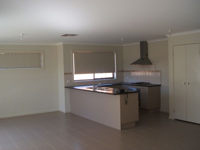 19 Gardenia Place, Whittlesea VIC 3757