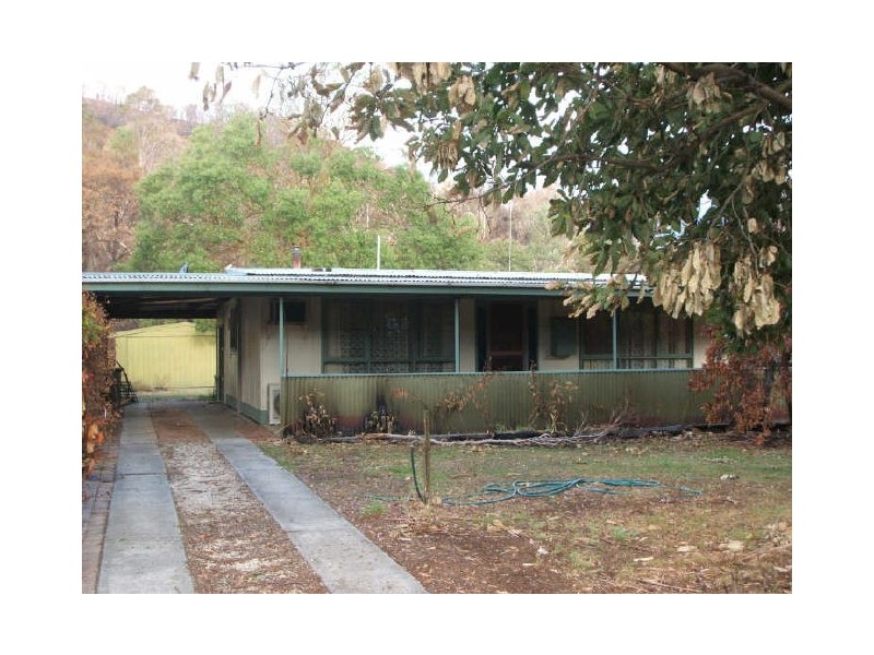 40 Riverside Crescent, Flowerdale VIC 3717