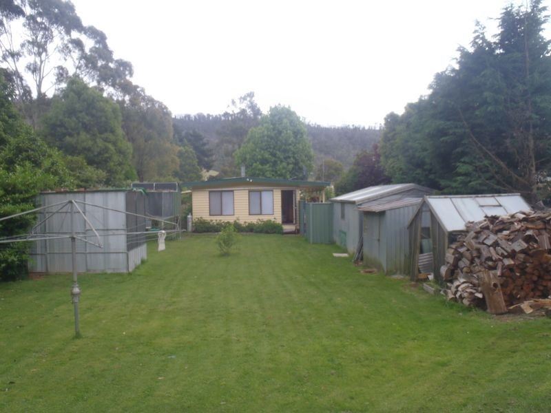 44 Riverside Crescent, Broadford VIC 3658