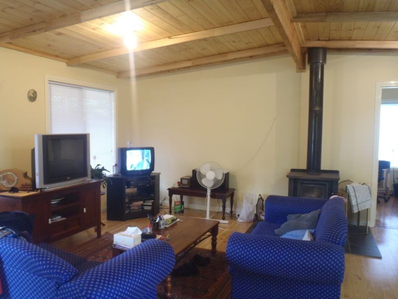 44 Riverside Crescent, Broadford VIC 3658
