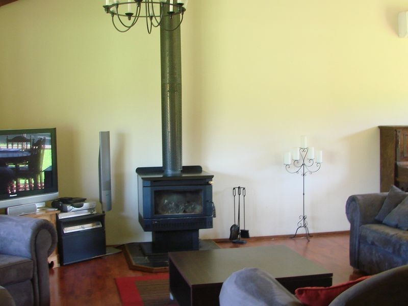 135 Kings Road, Kinglake West VIC 3757