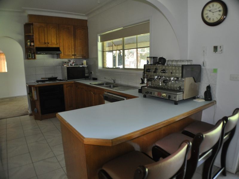 142 Bruces Creek Road, Whittlesea VIC 3757