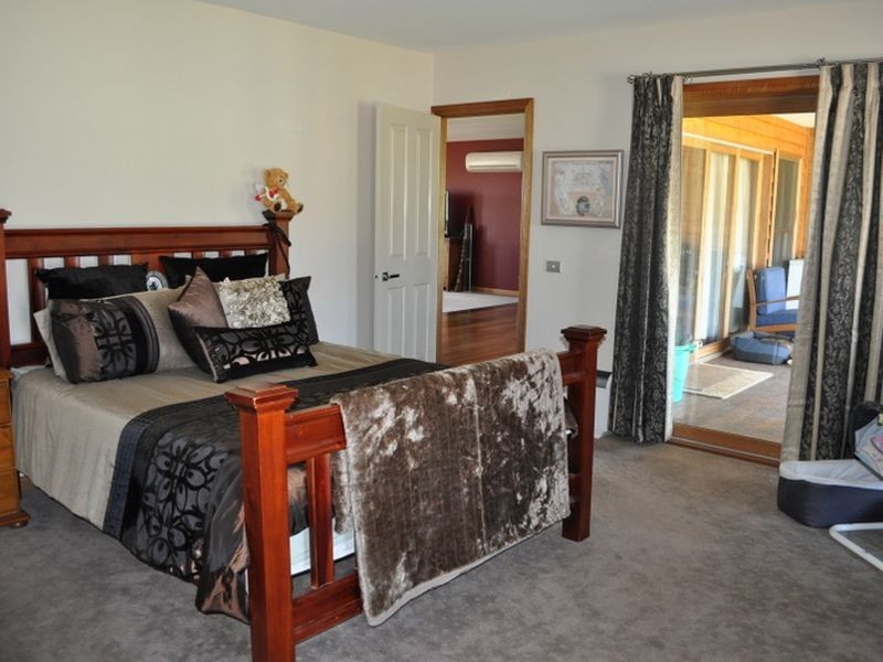 14 Pineridge Road, Kinglake West VIC 3757