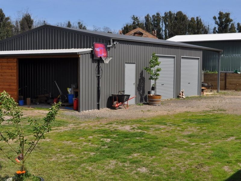 14 Pineridge Road, Kinglake West VIC 3757
